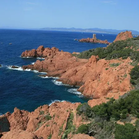 Ferienhaus Renove Avec Terrasse St Raphael Saint-Raphaël