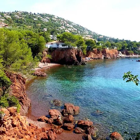 Rénové Avec Terrasse St Raphael * Saint-Raphaël