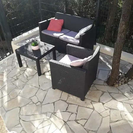 Renove Avec Terrasse St Raphael Ferienhaus *