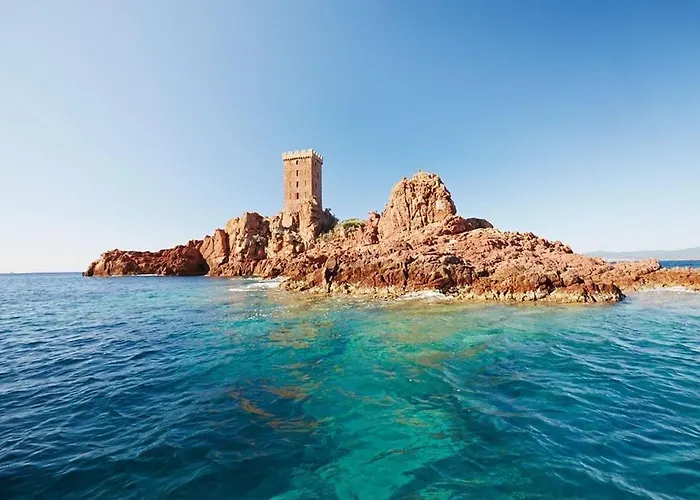 Holiday home Renove Avec Terrasse St Raphael