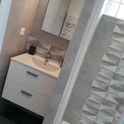 Renove Avec Terrasse St Raphael 펜션